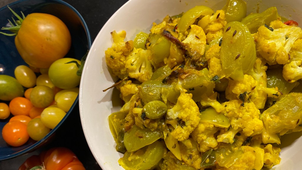 Tomator Green Tomato Stir Fry – Kacha Tomator Bhaji (কাঁচা টমেটোর ভাজি) – Vegan ...